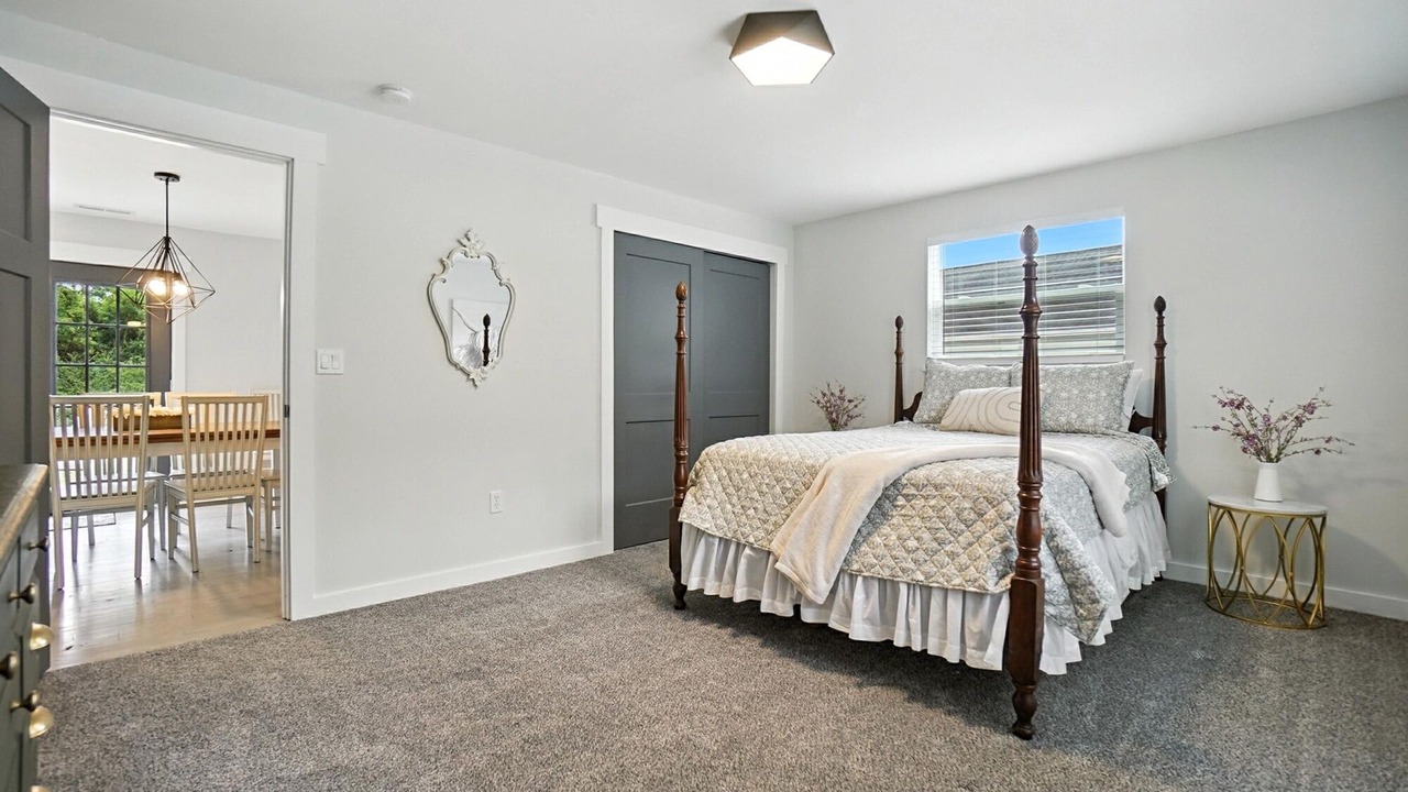 Photo of Bedroom in Batavia