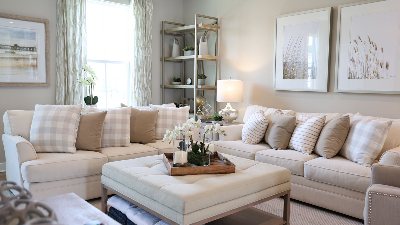 Photo of Livingroom in Bayside