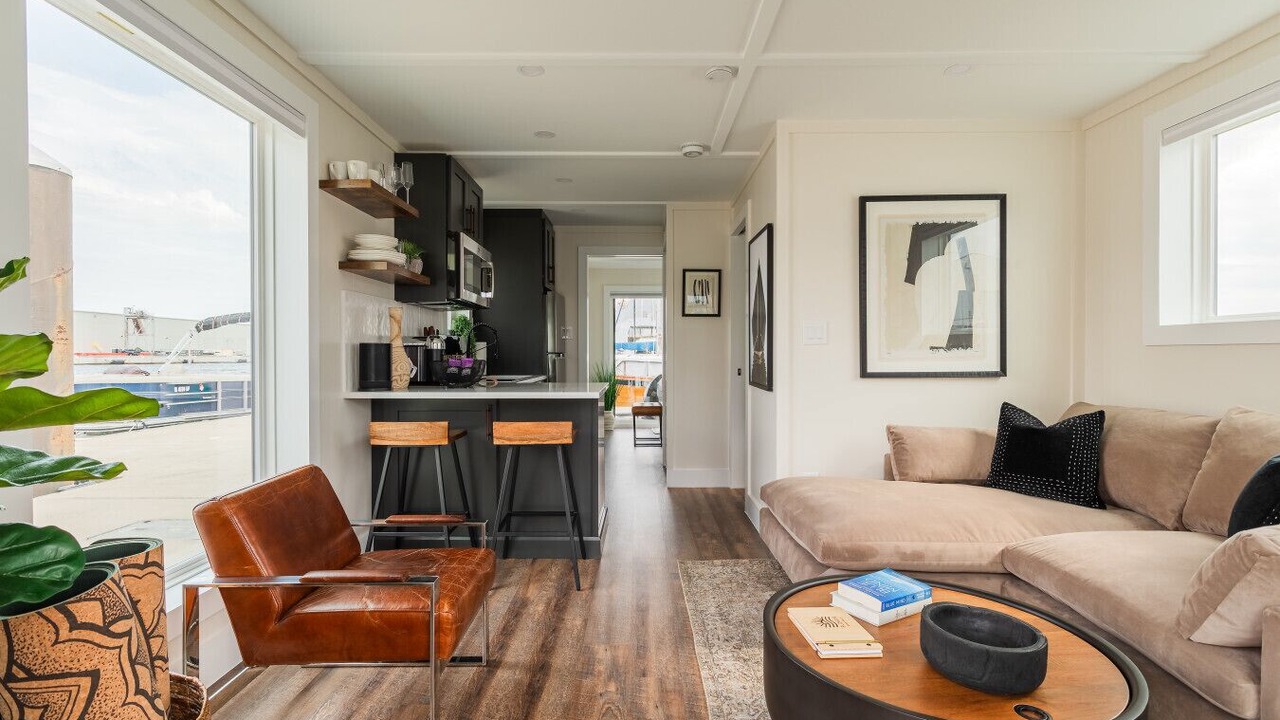 Photo of Livingroom in Port Covington
