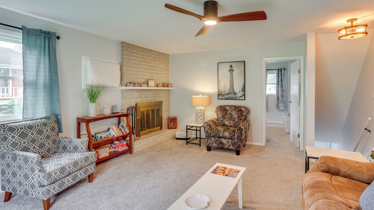Photo of Livingroom in Elizabethtown
