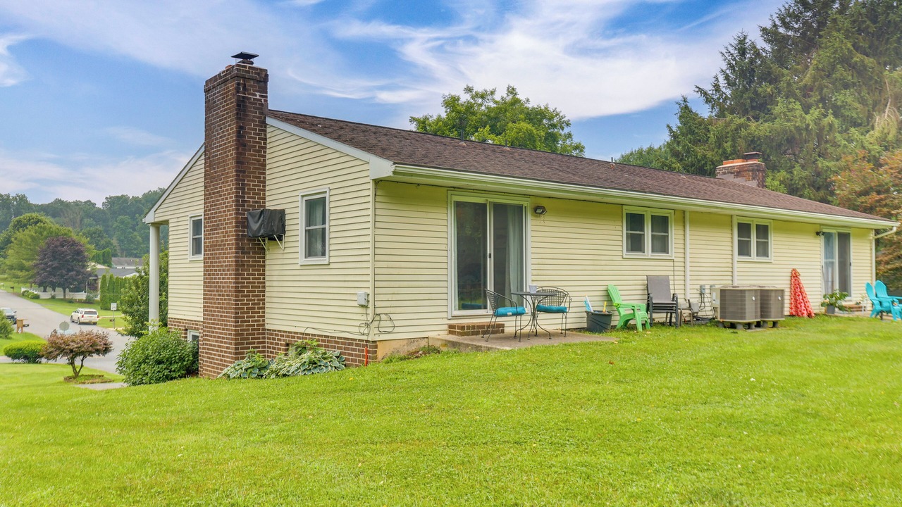 Photo of Outdoor in Elizabethtown