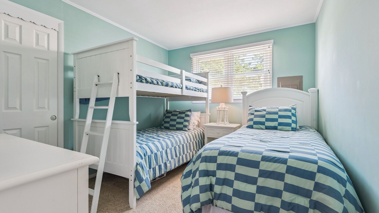 Photo of Bedroom in Avalon