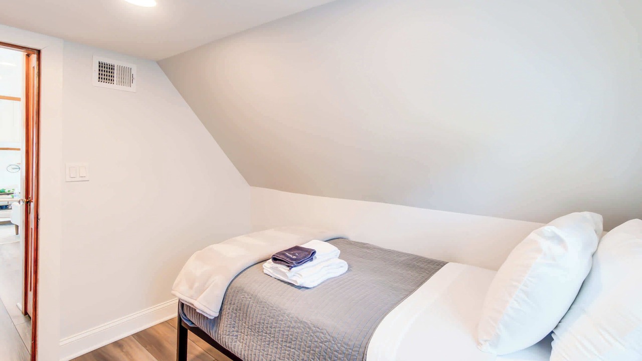 Photo of Bedroom in Arlington Ridge
