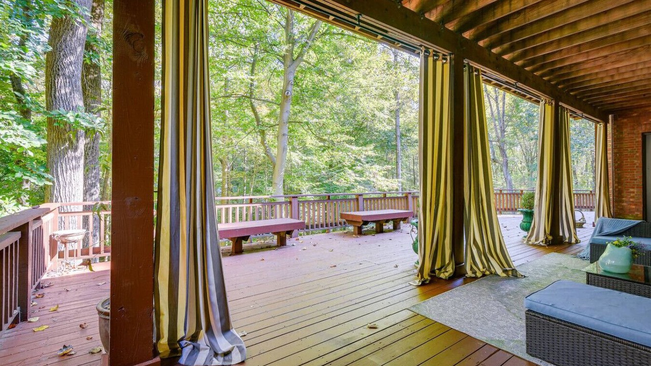 Photo of Patio Balcony in Long Green