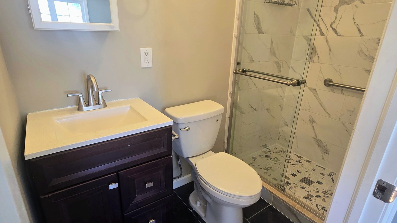Photo of Bathroom in Teaneck