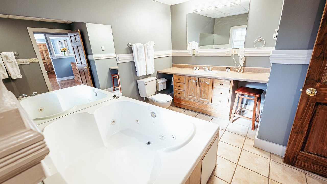 Photo of Bathroom in Shawnee On Delaware