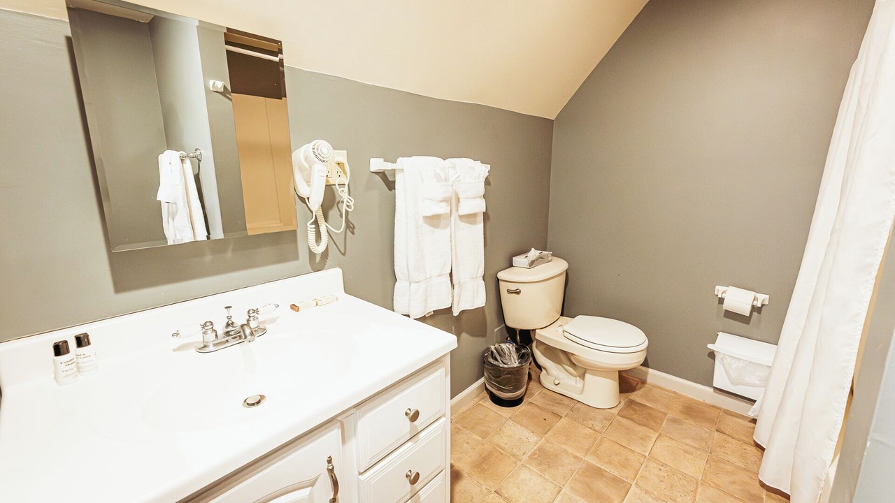 Photo of Bathroom in Shawnee On Delaware