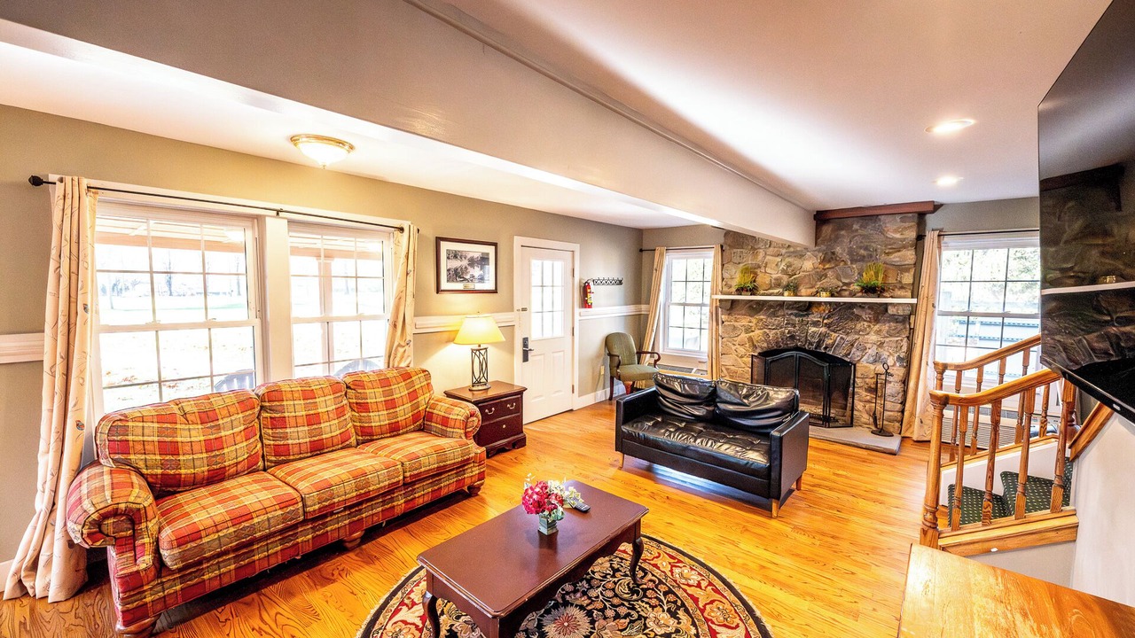 Photo of Livingroom in Shawnee On Delaware