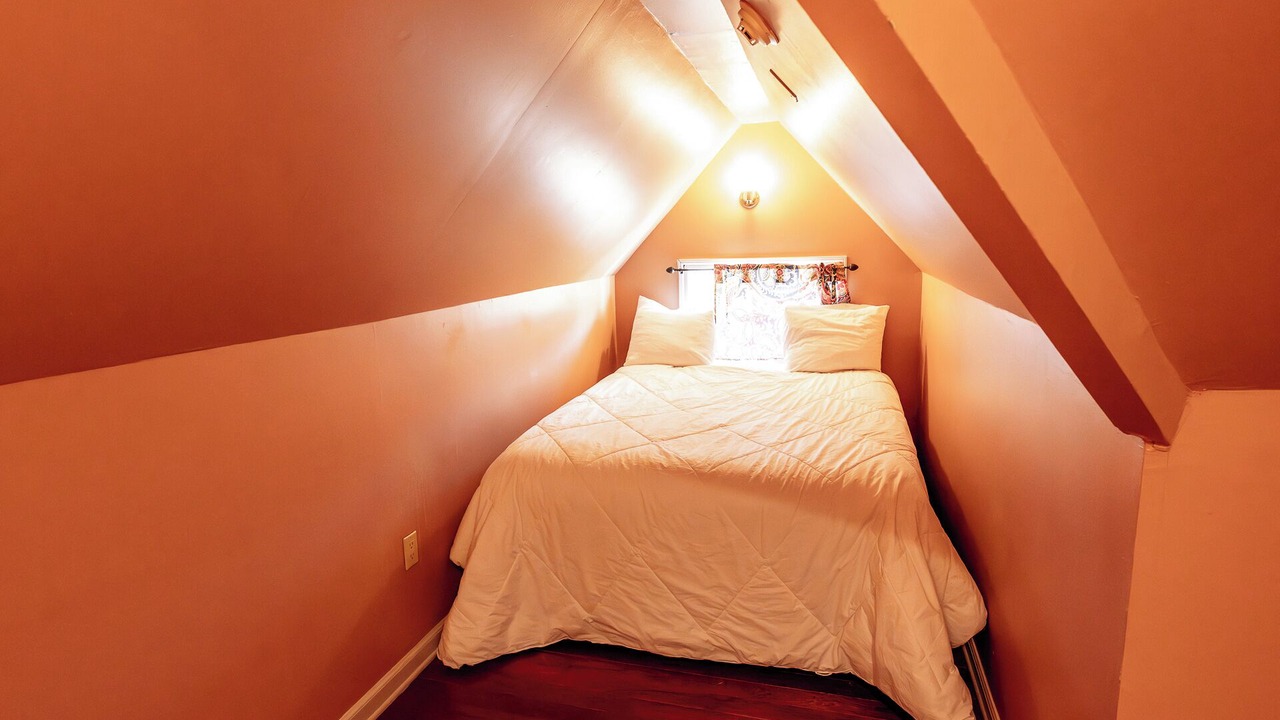 Photo of Bedroom in Shawnee On Delaware