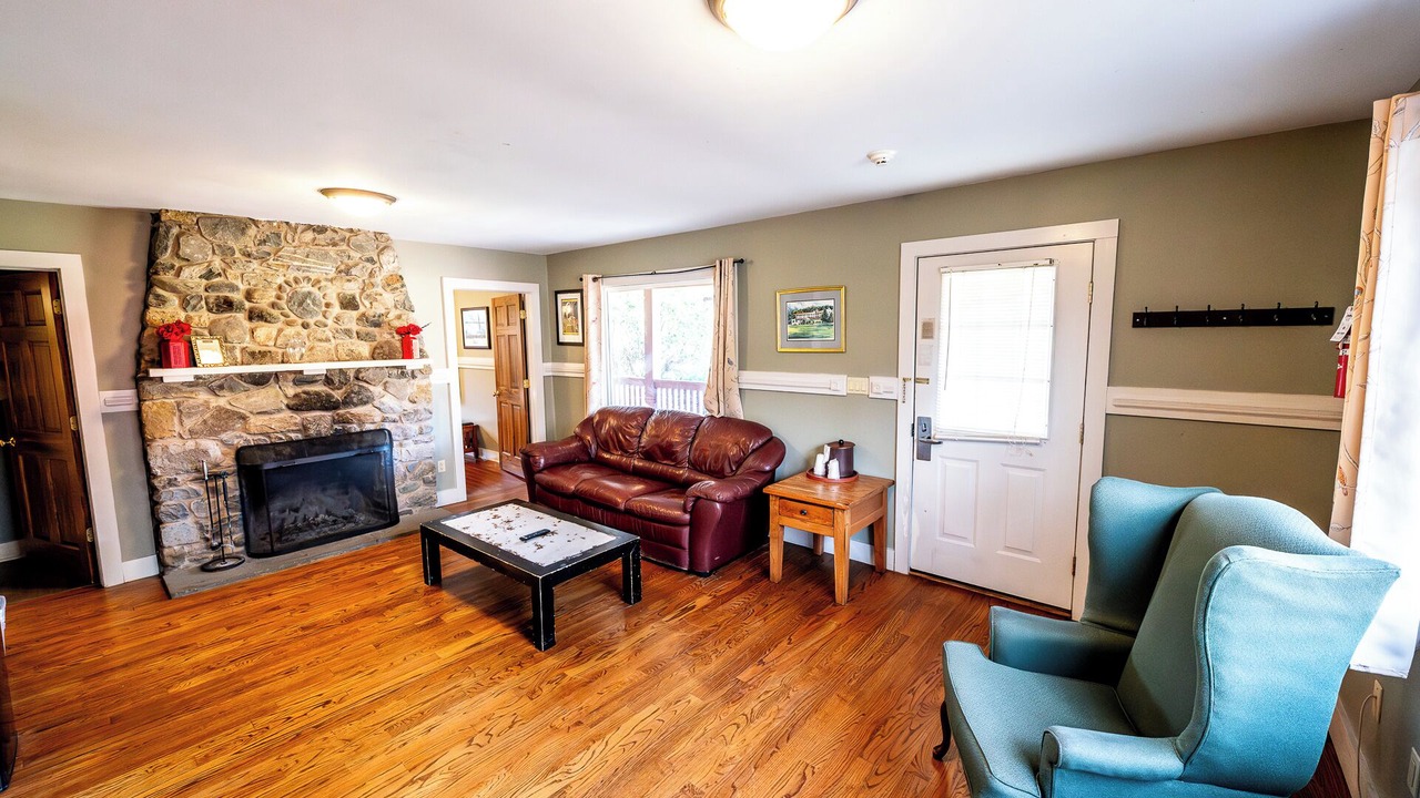 Photo of Livingroom in Shawnee On Delaware