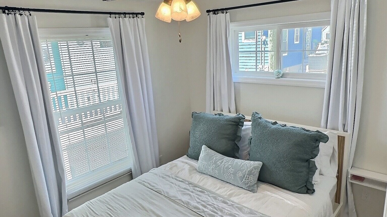 Photo of Bedroom in Lavallette