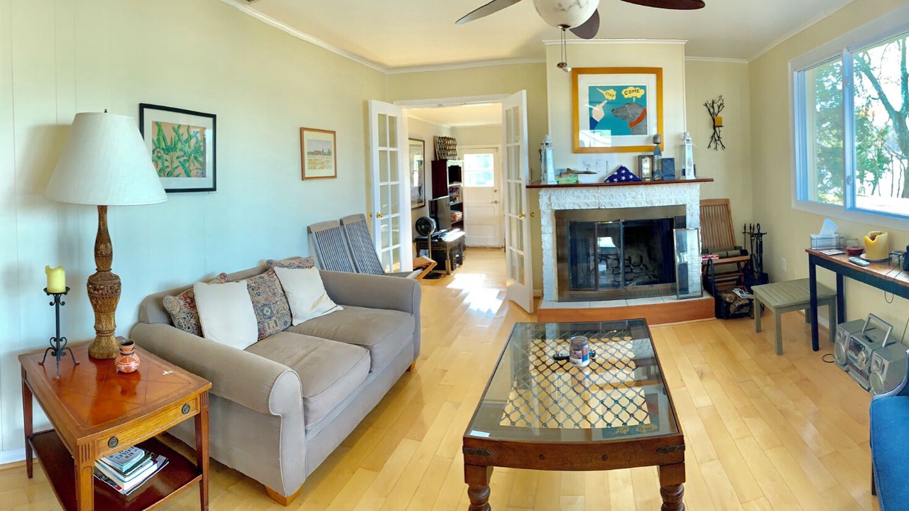 Photo of Livingroom in Cape Anne