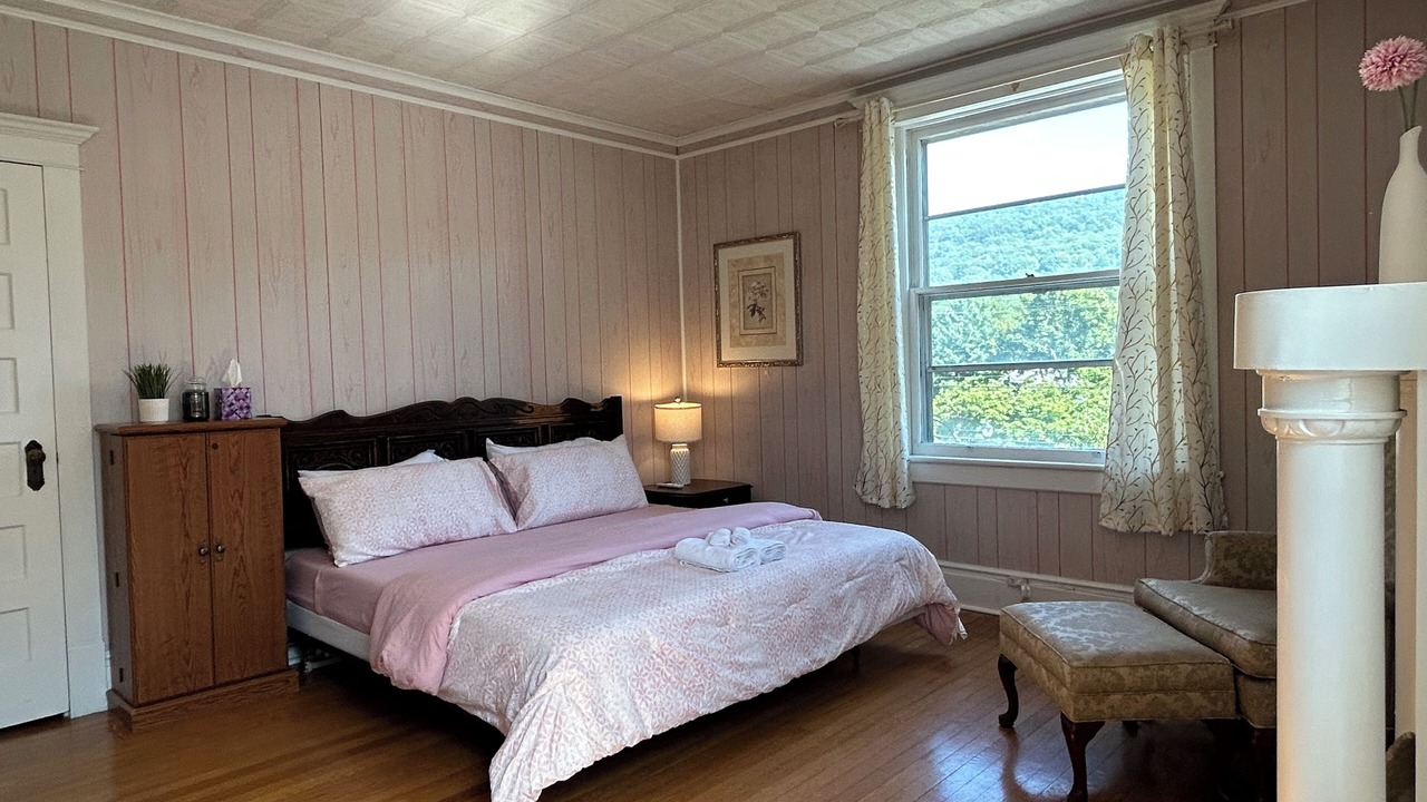 Photo of Bedroom in LaVale