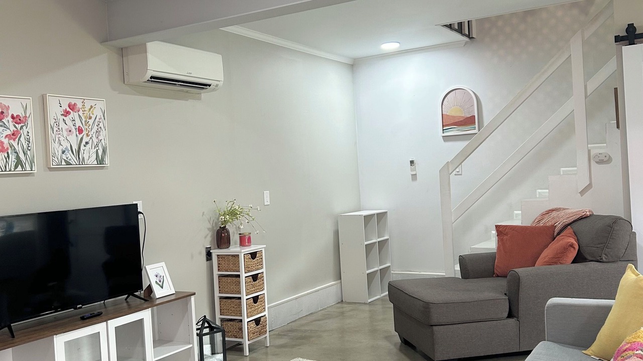 Photo of Livingroom in Western Branch North