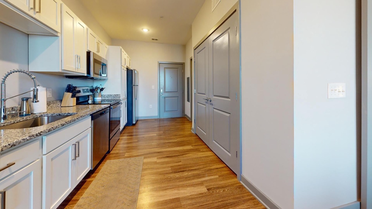 Photo of Kitchen in Coliseum Central