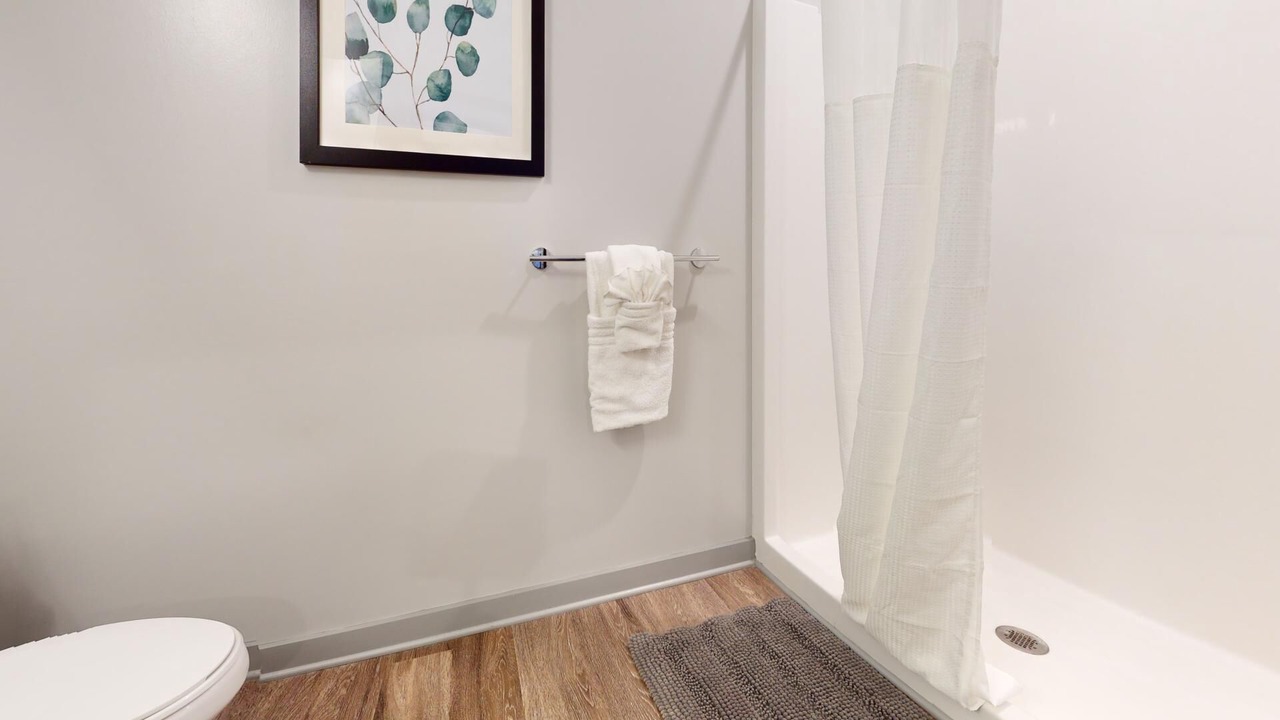 Photo of Bathroom in Coliseum Central