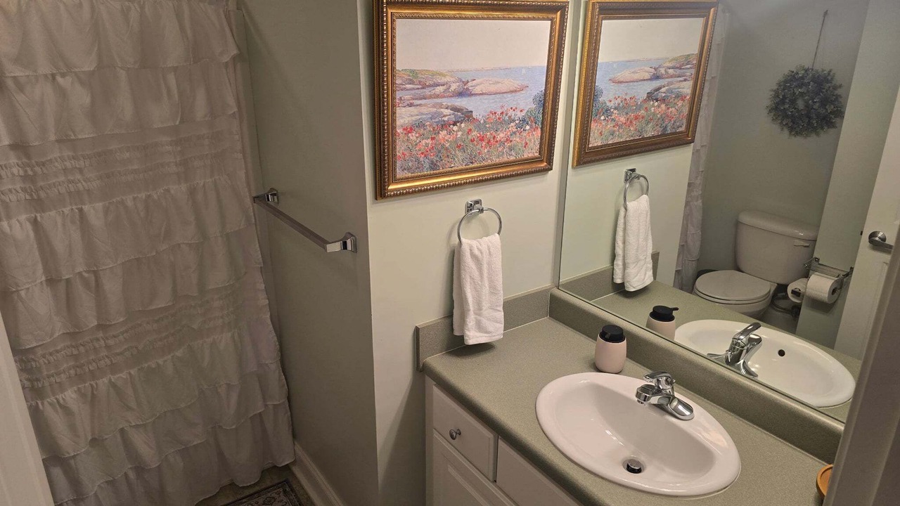 Photo of Bathroom in Bluff City