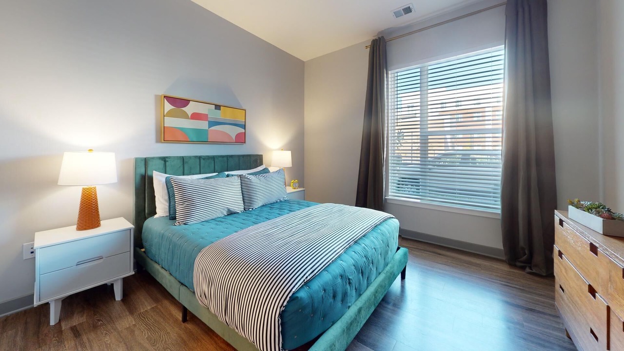 Photo of Bedroom in Coliseum Central