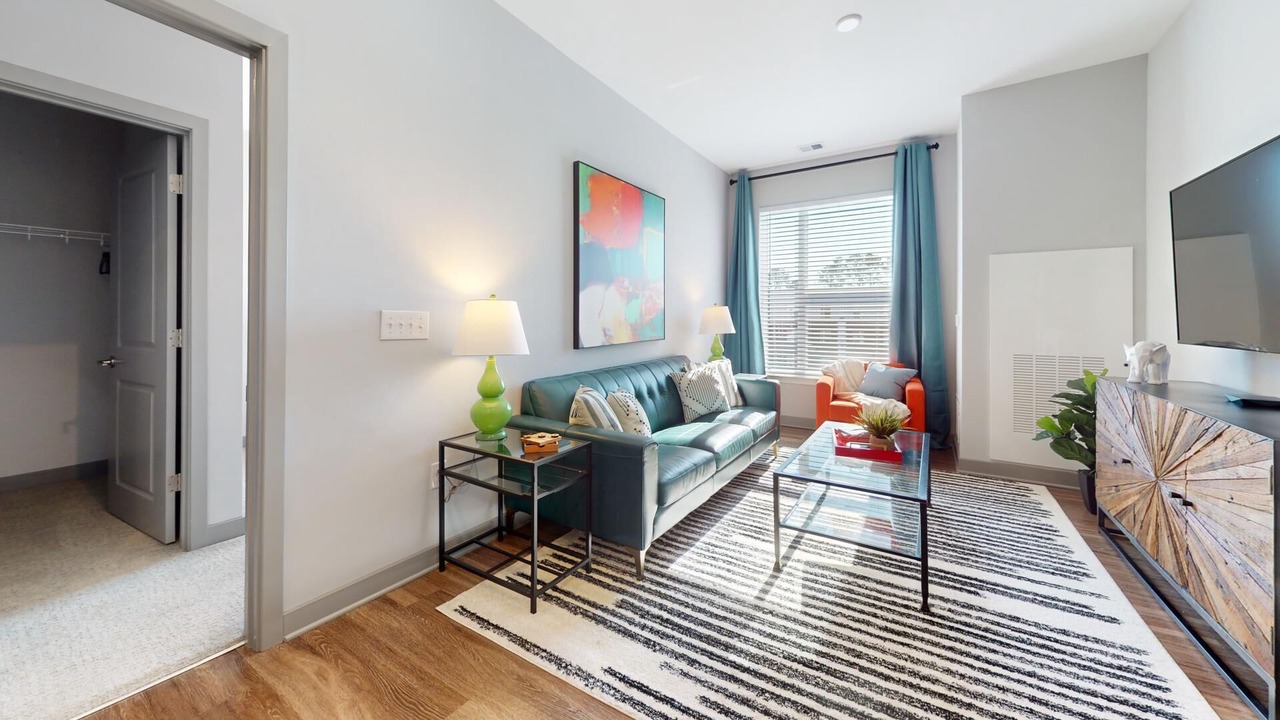Photo of Livingroom in Coliseum Central