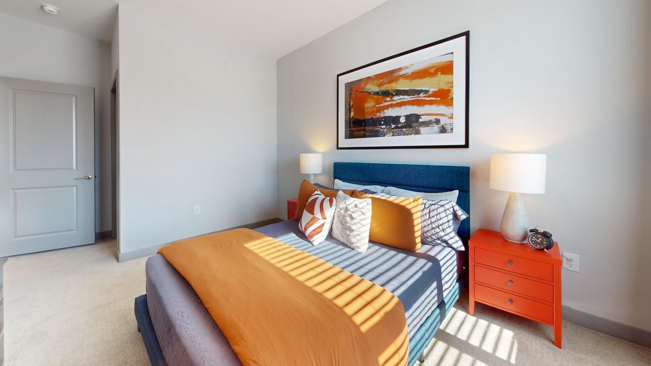 Photo of Bedroom in Coliseum Central