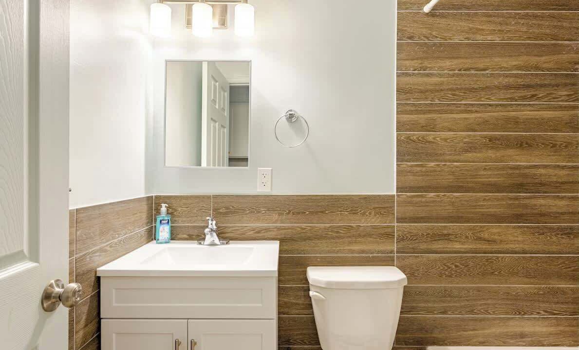 Photo of Bathroom in West Poplar