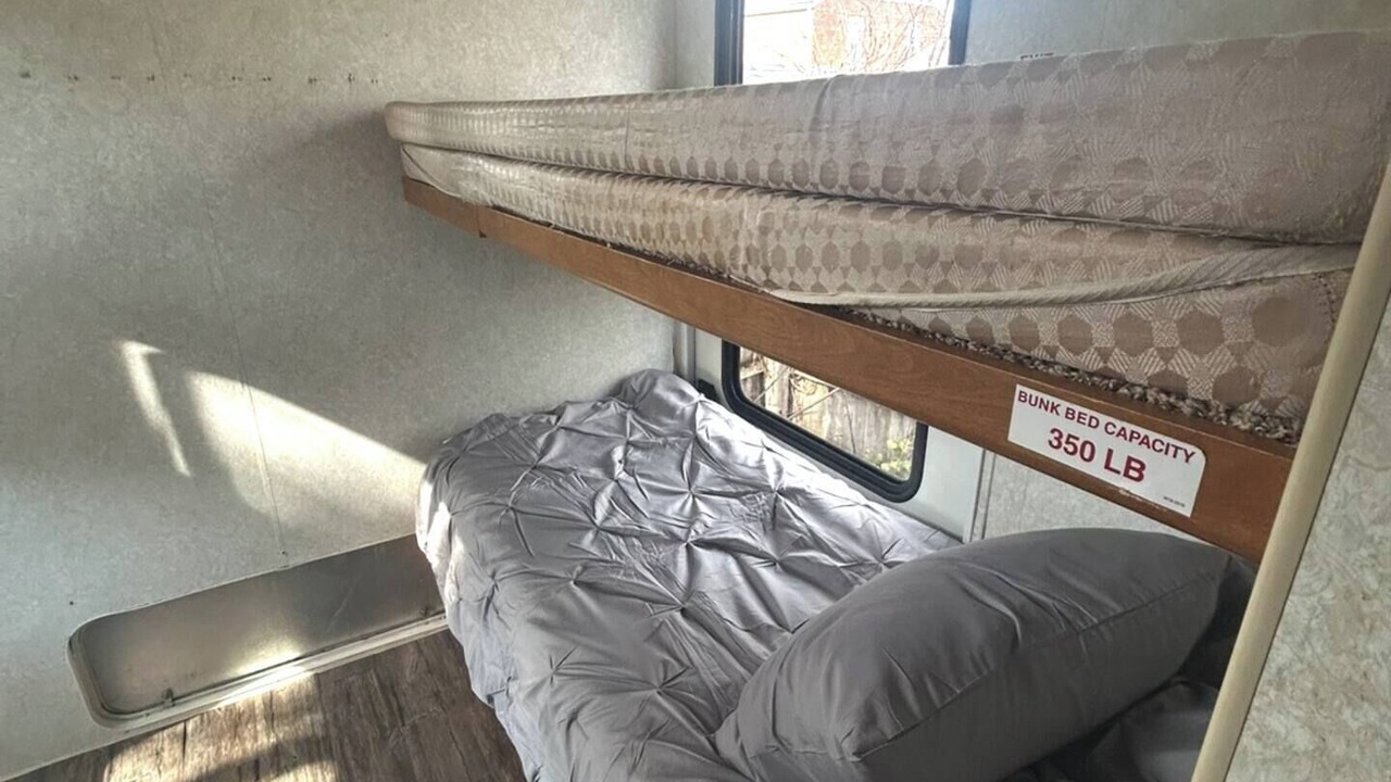 Photo of Bedroom in Euclid