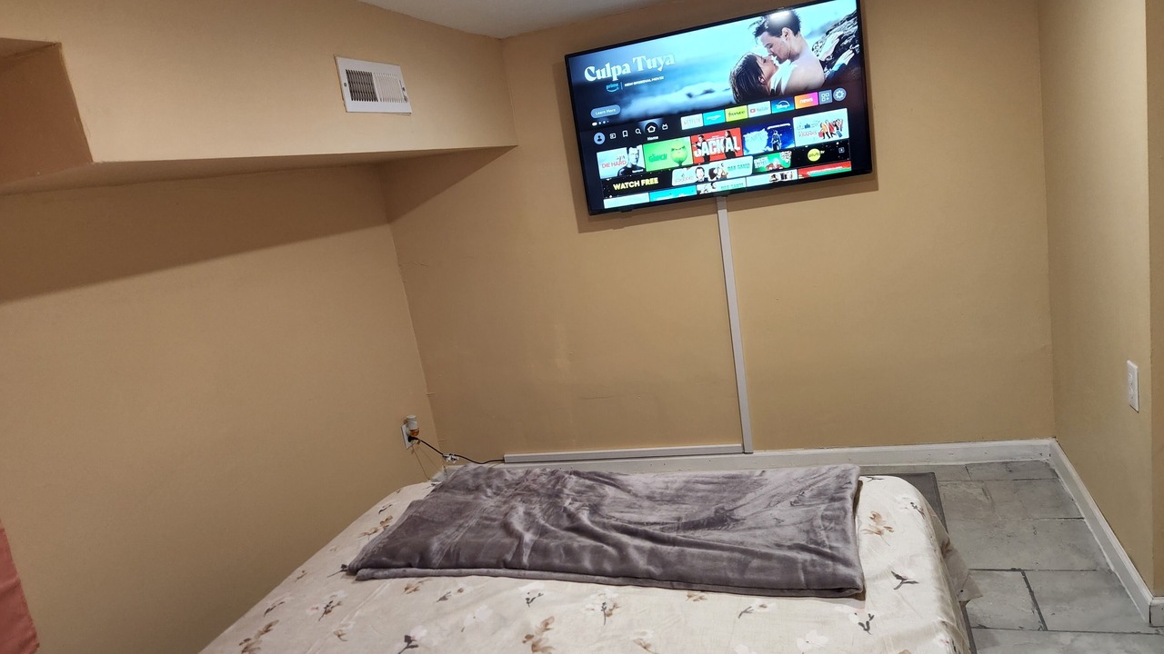 Photo of Bedroom in Weequahic