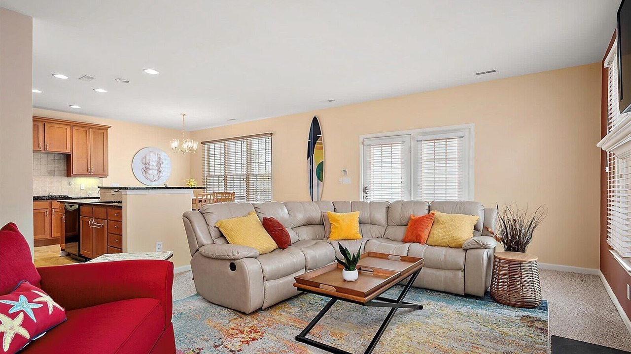 Photo of Livingroom in Bayside
