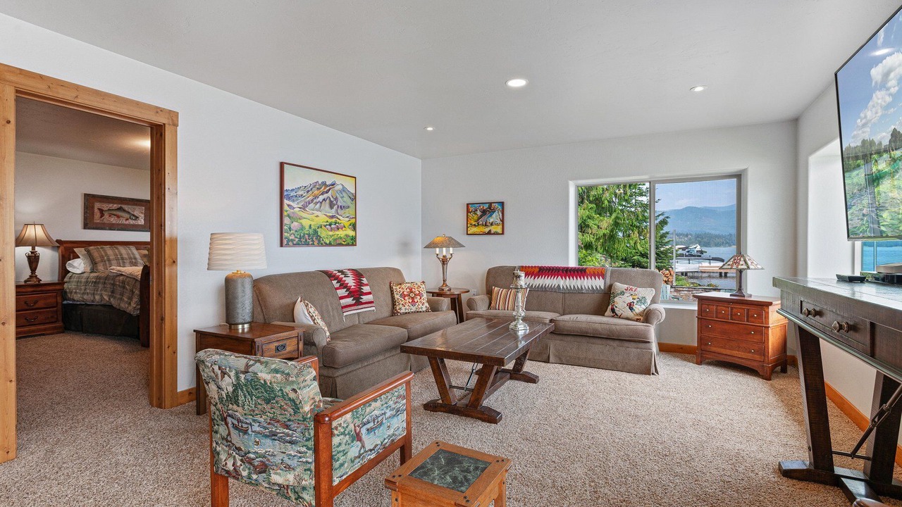 Photo of Livingroom in Sandpoint