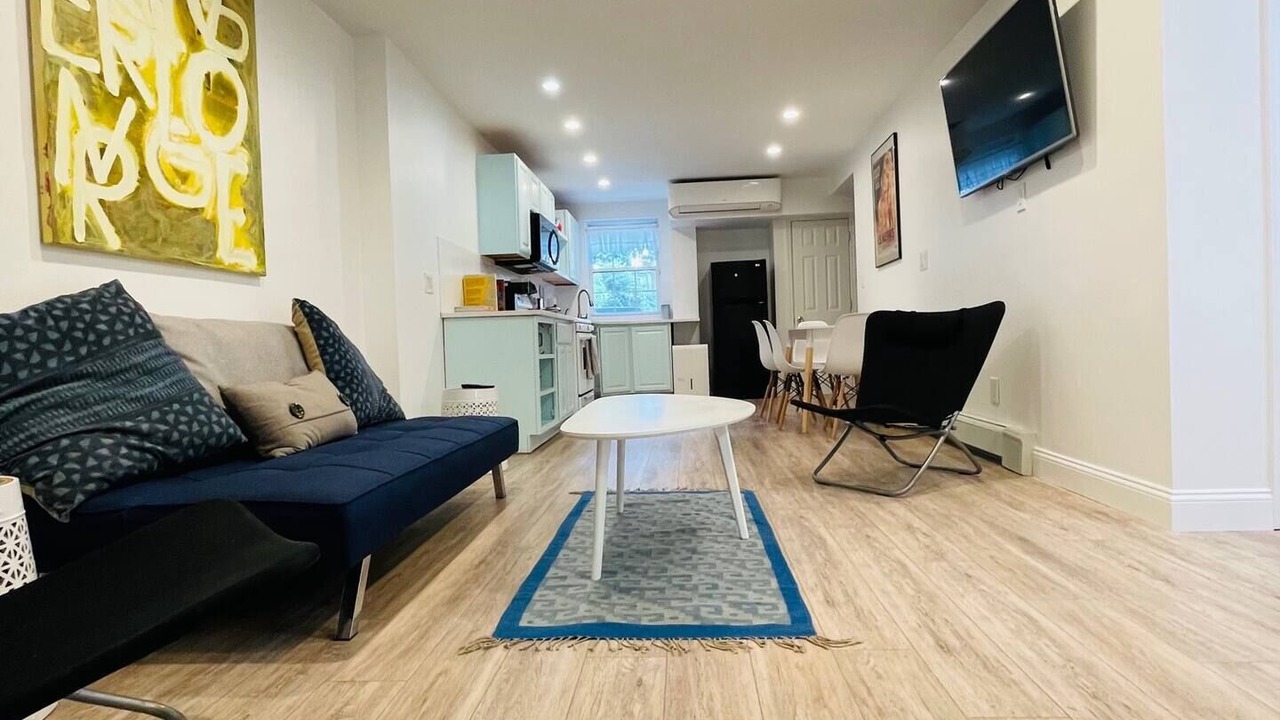 Photo of Livingroom in McGinley Square