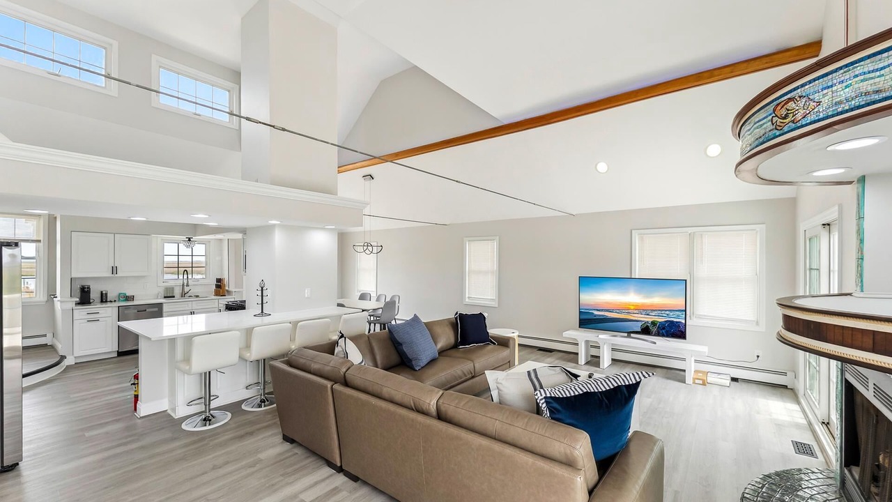 Photo of Livingroom in Cape May Court House