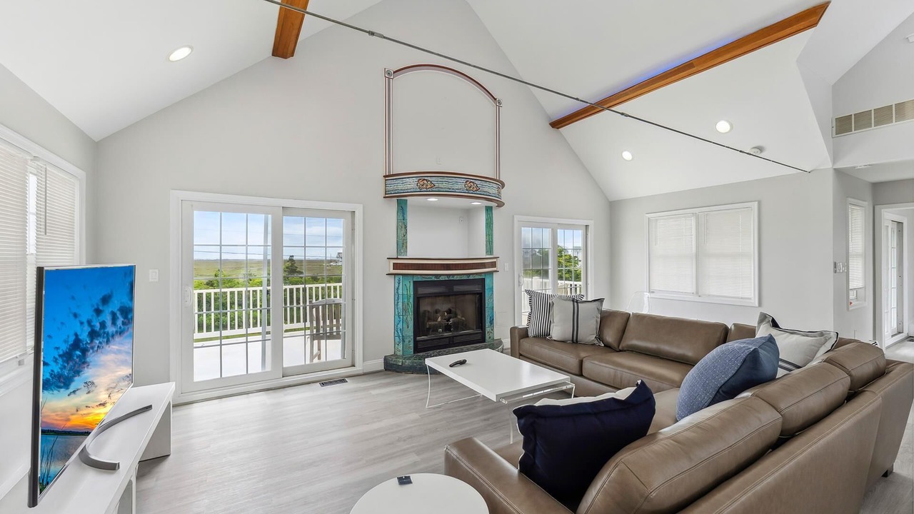Photo of Livingroom in Cape May Court House
