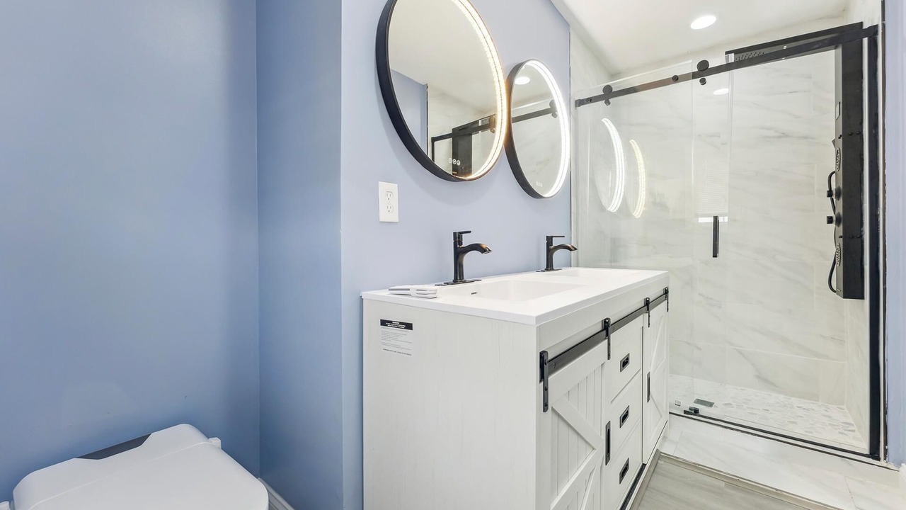 Photo of Bathroom in Cape May Court House