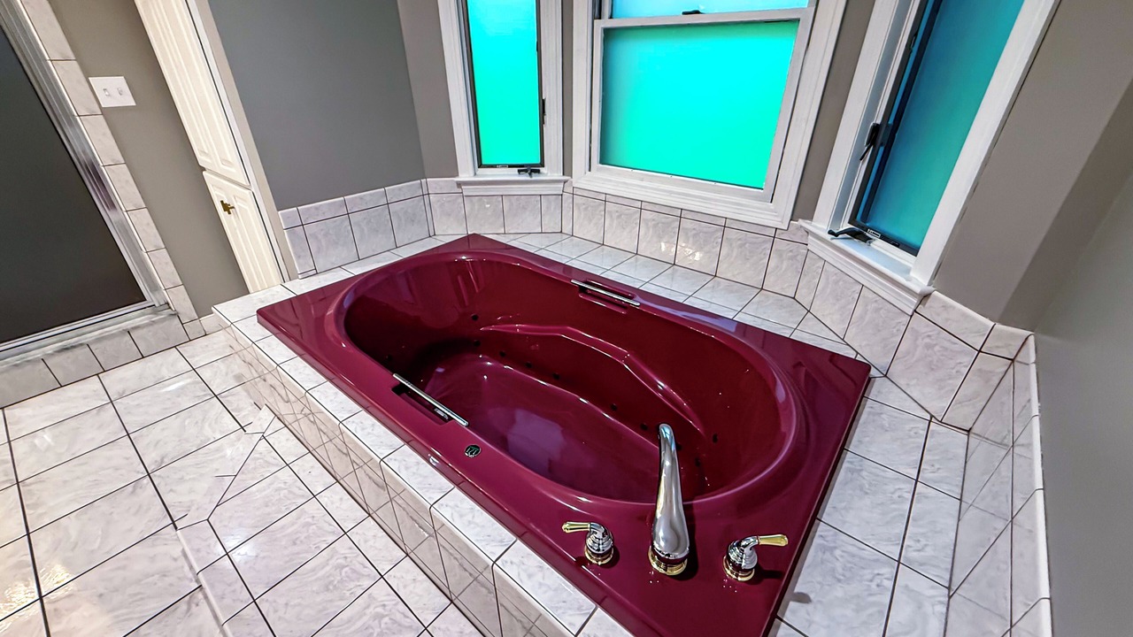 Photo of Bathroom in Hubbard