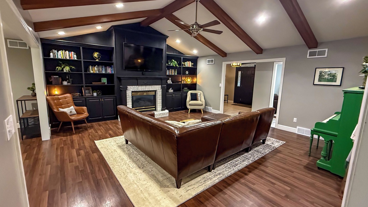 Photo of Livingroom in Hubbard