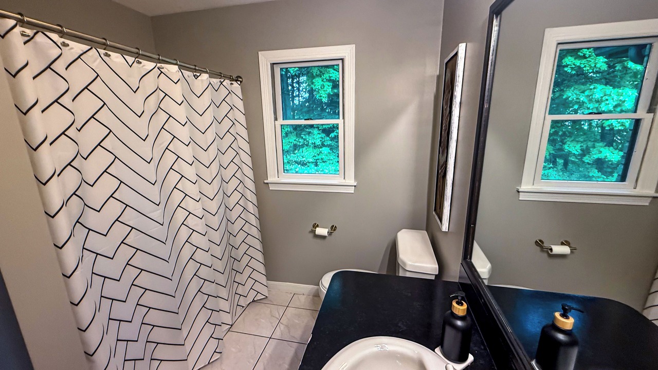 Photo of Bathroom in Hubbard