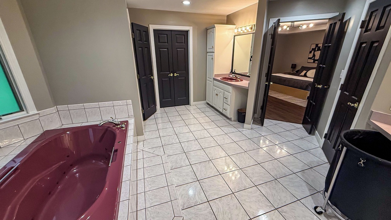 Photo of Bathroom in Hubbard