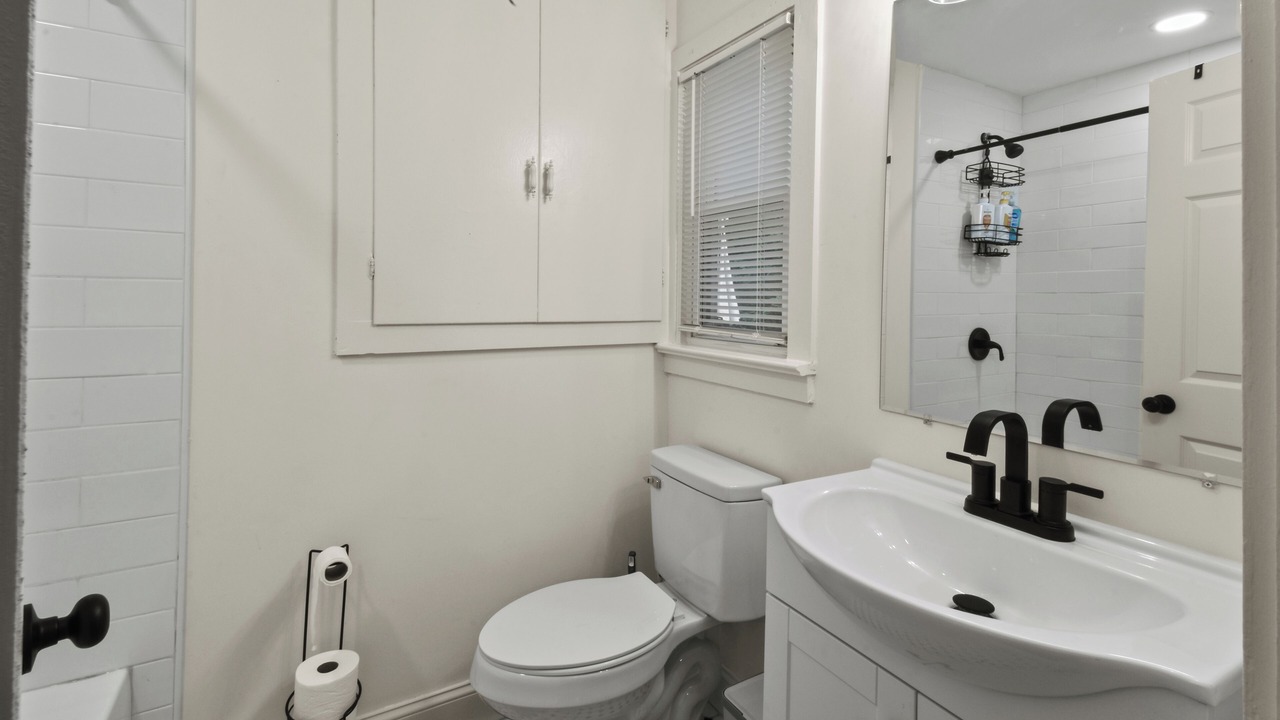 Photo of Bathroom in Edinburg