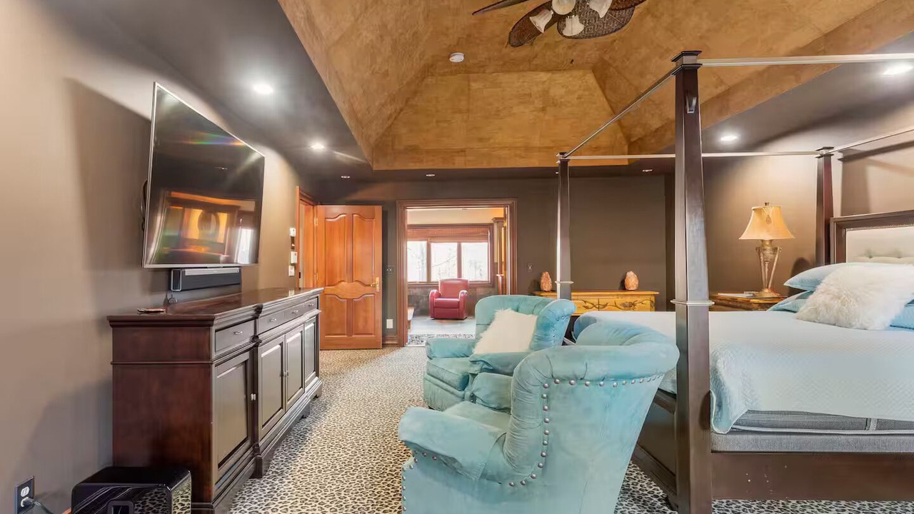Photo of Bedroom in Glasser