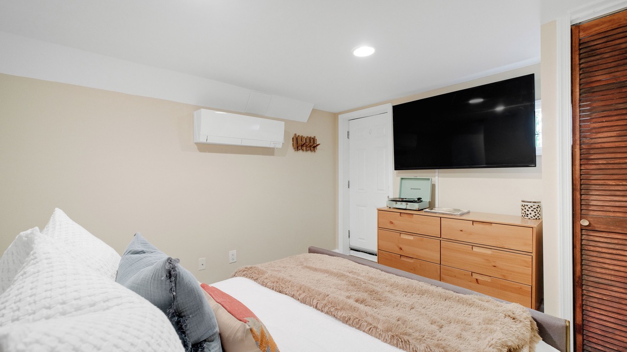 Photo of Bedroom in Downtown Baltimore