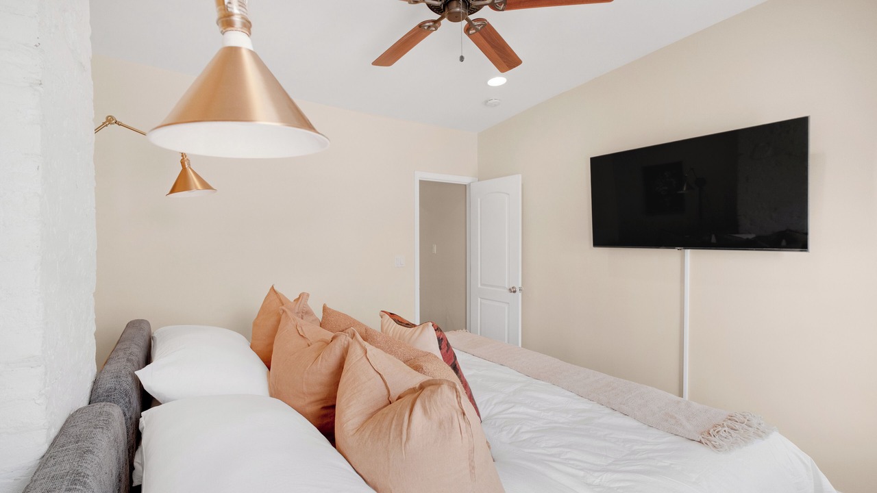 Photo of Bedroom in Downtown Baltimore