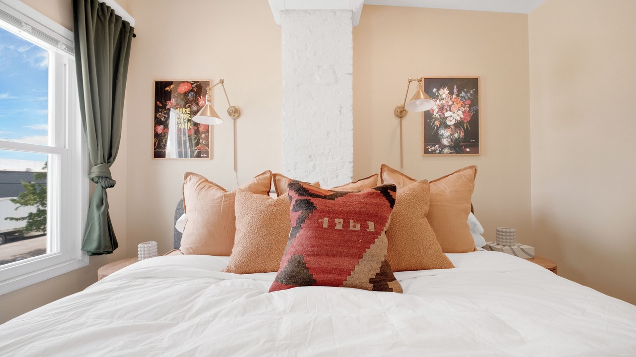 Photo of Bedroom in Downtown Baltimore