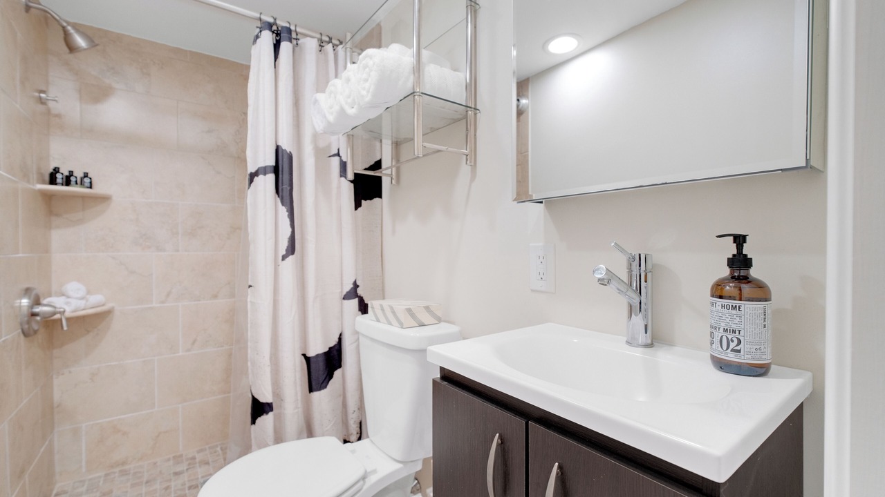 Photo of Bathroom in Downtown Baltimore