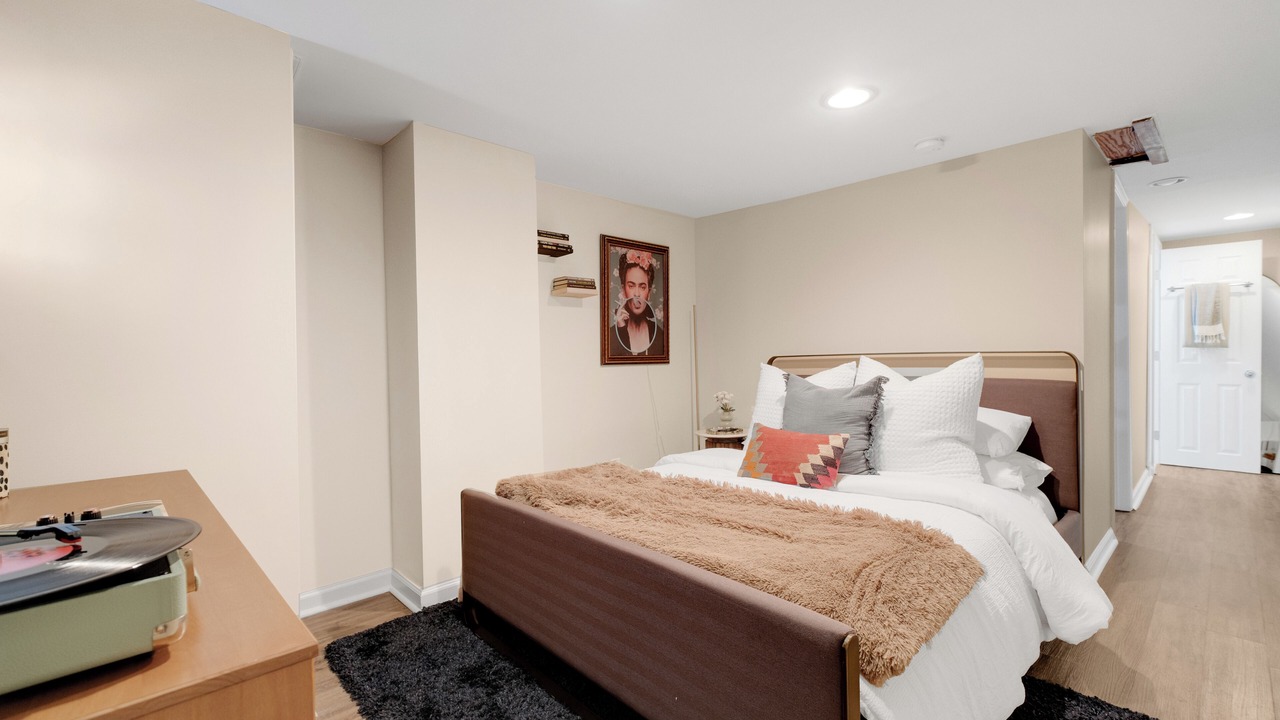 Photo of Bedroom in Downtown Baltimore