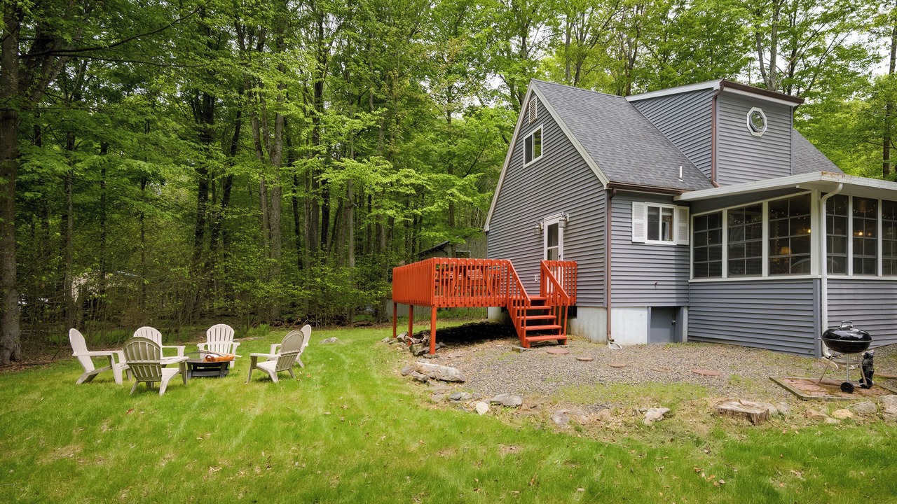Photo of Outdoor in Thornhurst