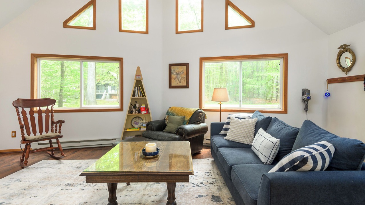 Photo of Livingroom in Thornhurst