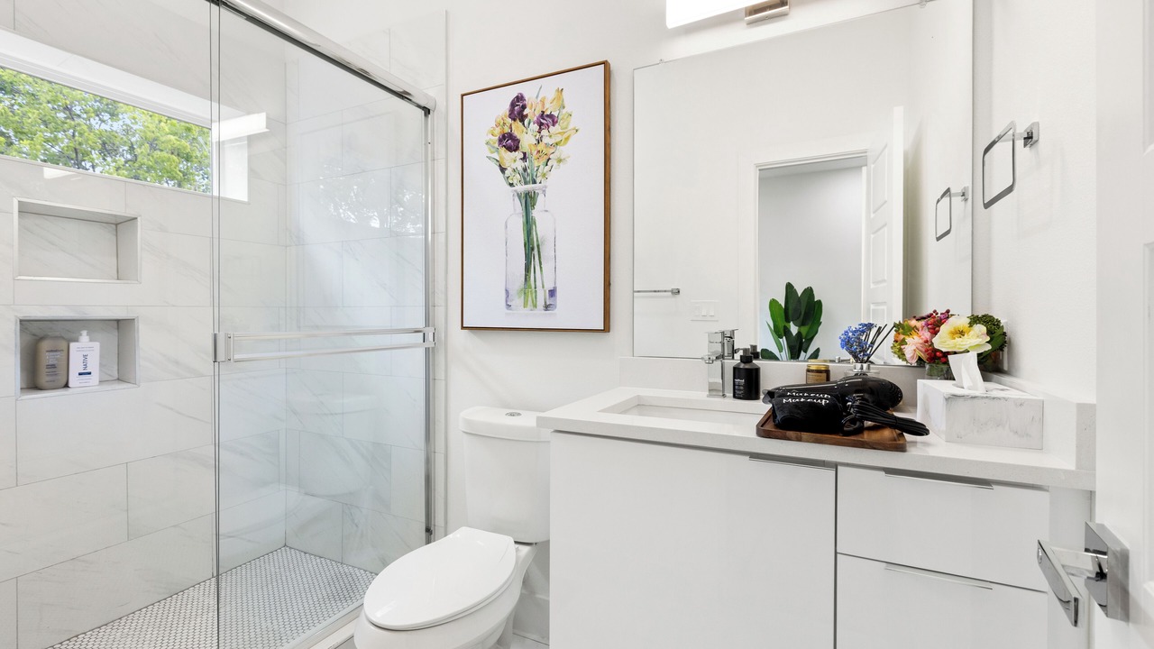 Photo of Bathroom in West Dallas