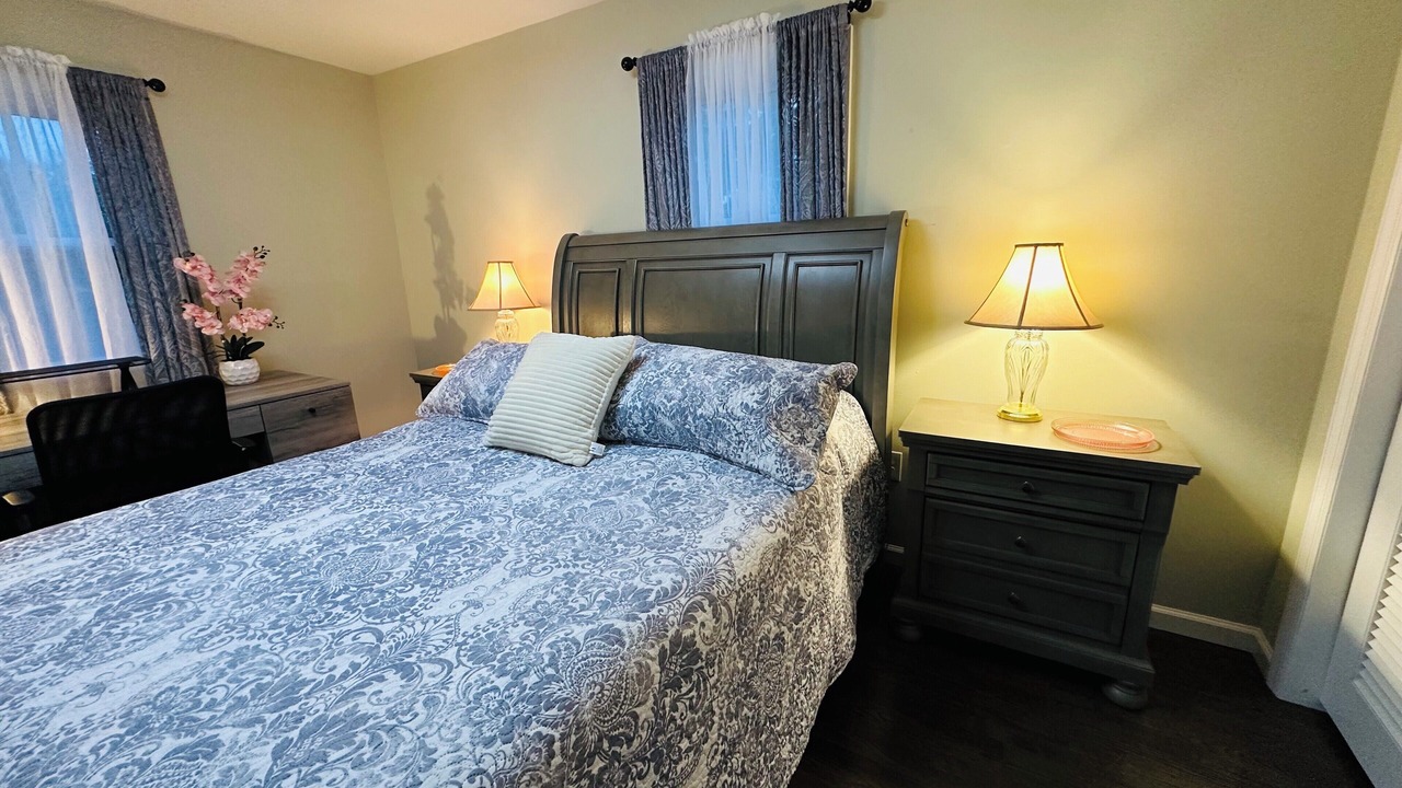 Photo of Bedroom in Yardville-Groveville