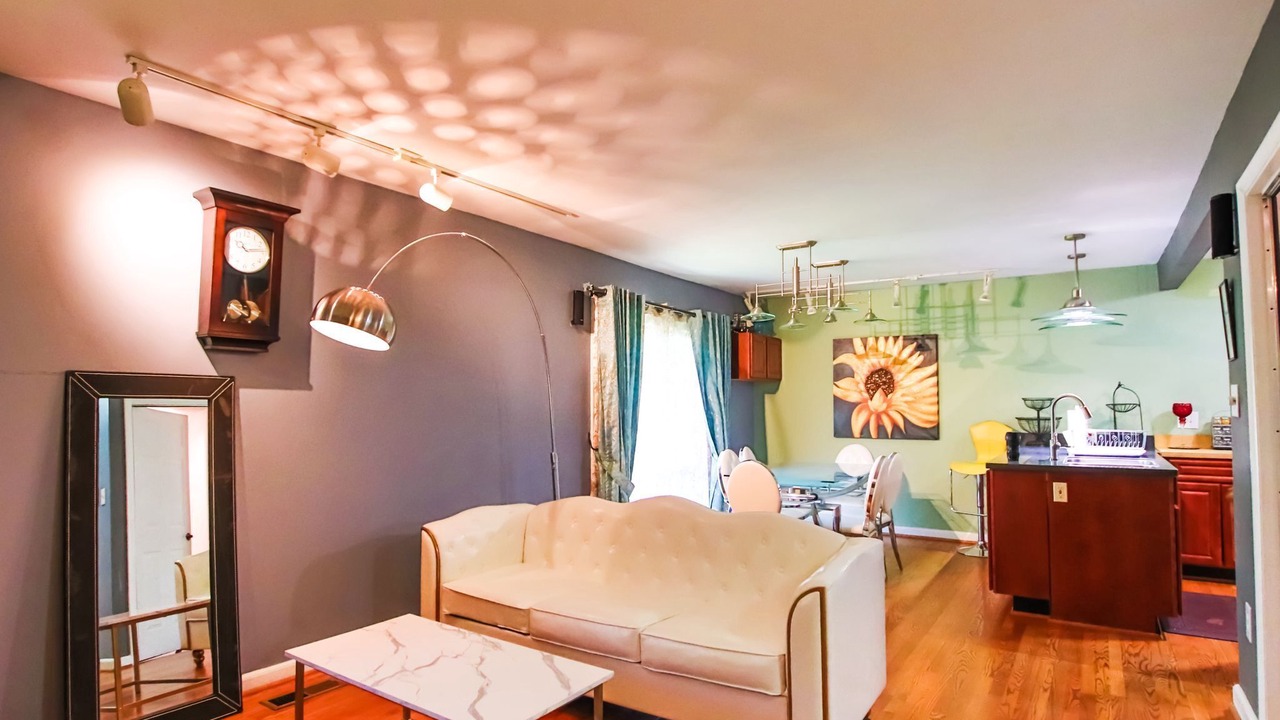 Photo of Livingroom in Aurora Highlands