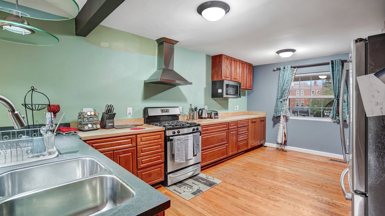 Photo of Kitchen in Aurora Highlands